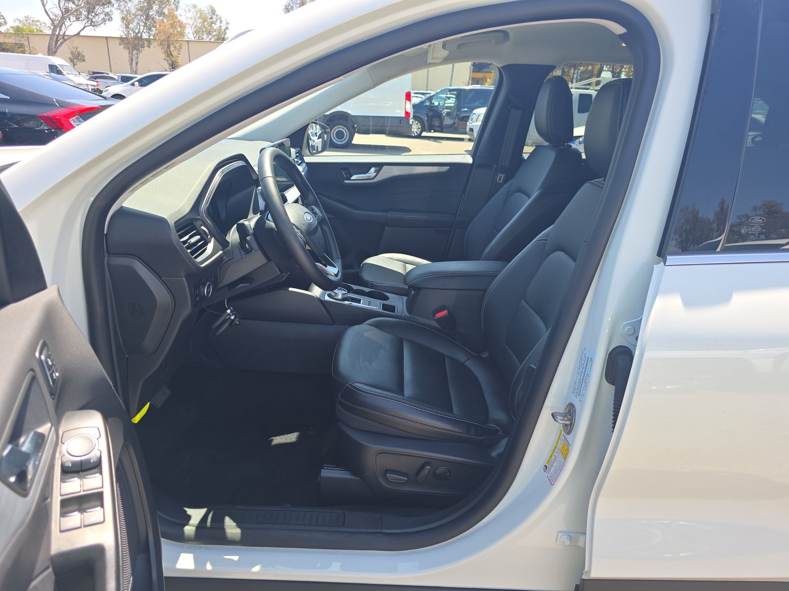 FORD ESCAPE - 8