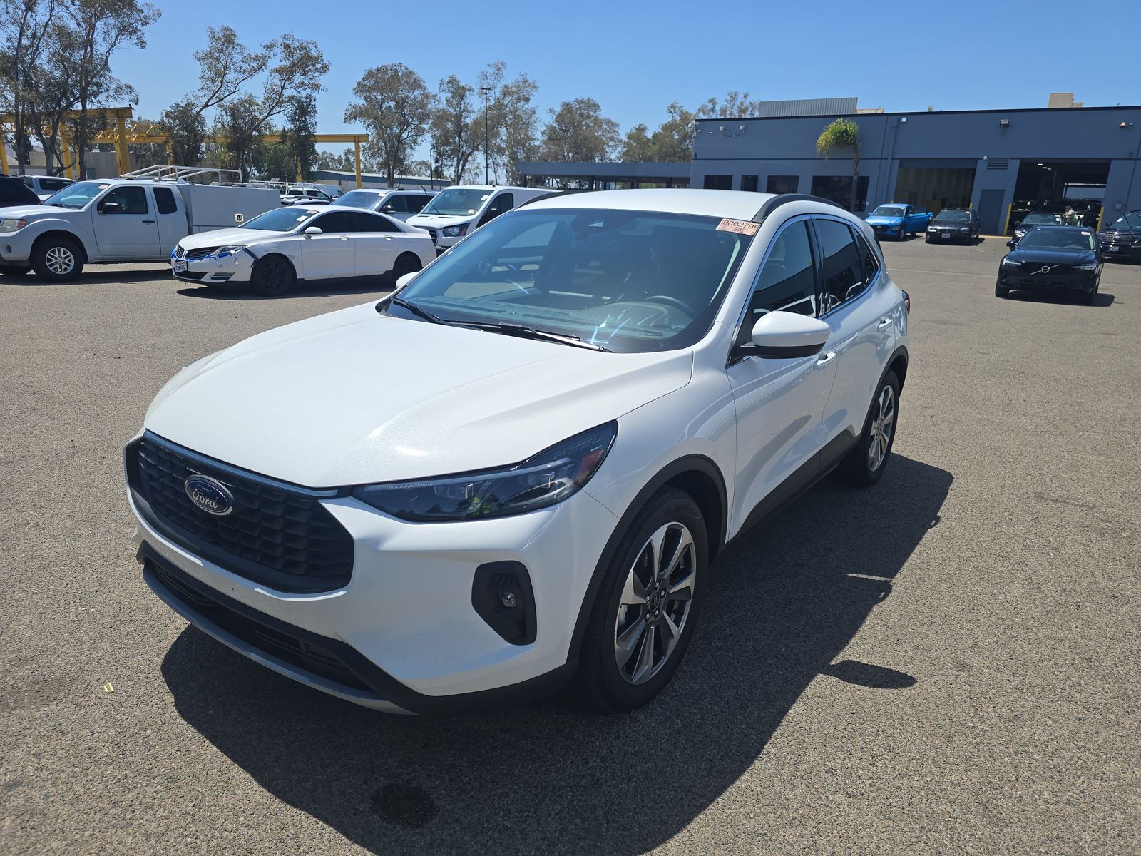 FORD ESCAPE - 1