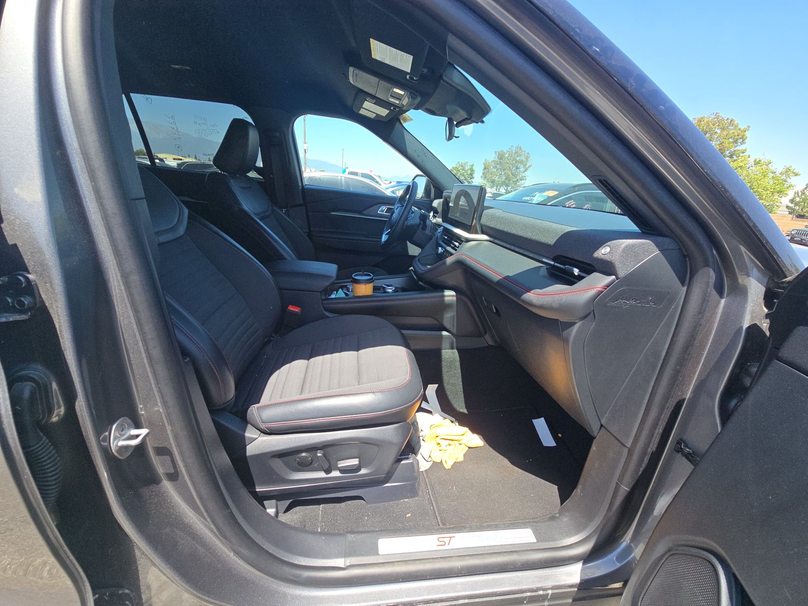 FORD EXPLORER - 9