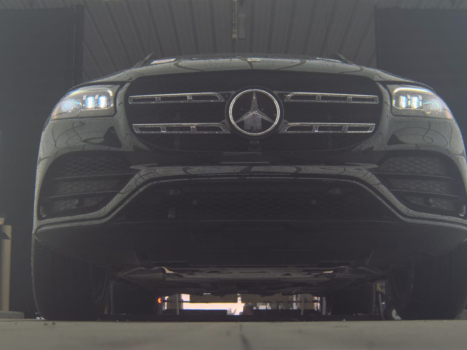 MERCEDES-BENZ GLS - 4