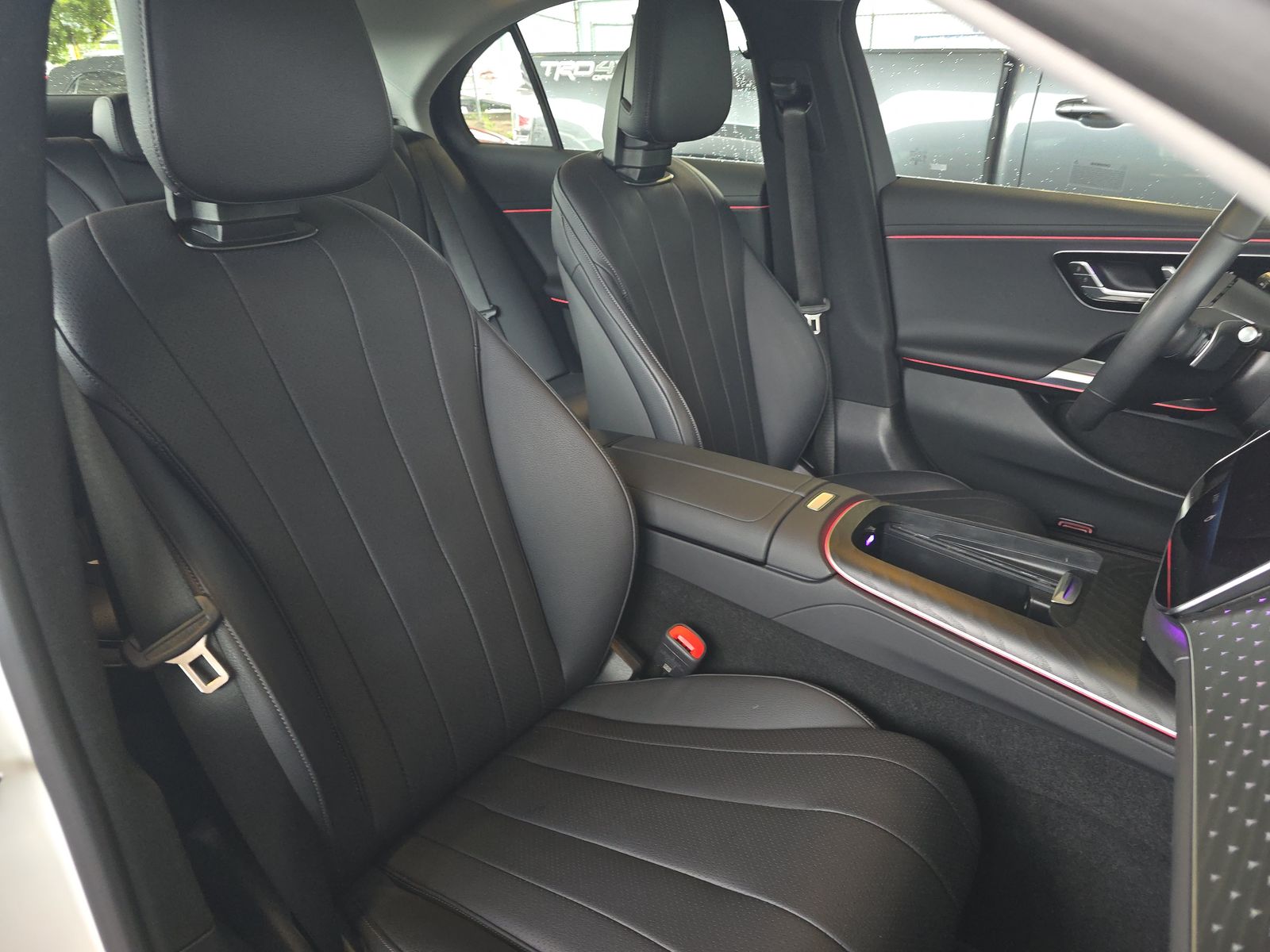 MERCEDES-BENZ E-CLASS - 9