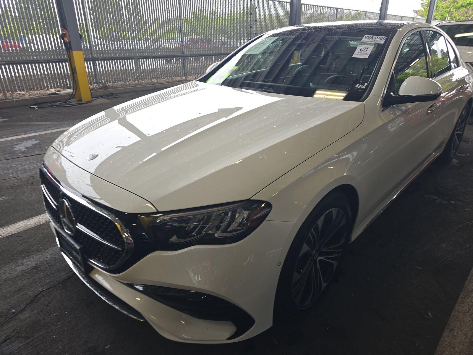 MERCEDES-BENZ E-CLASS - 1