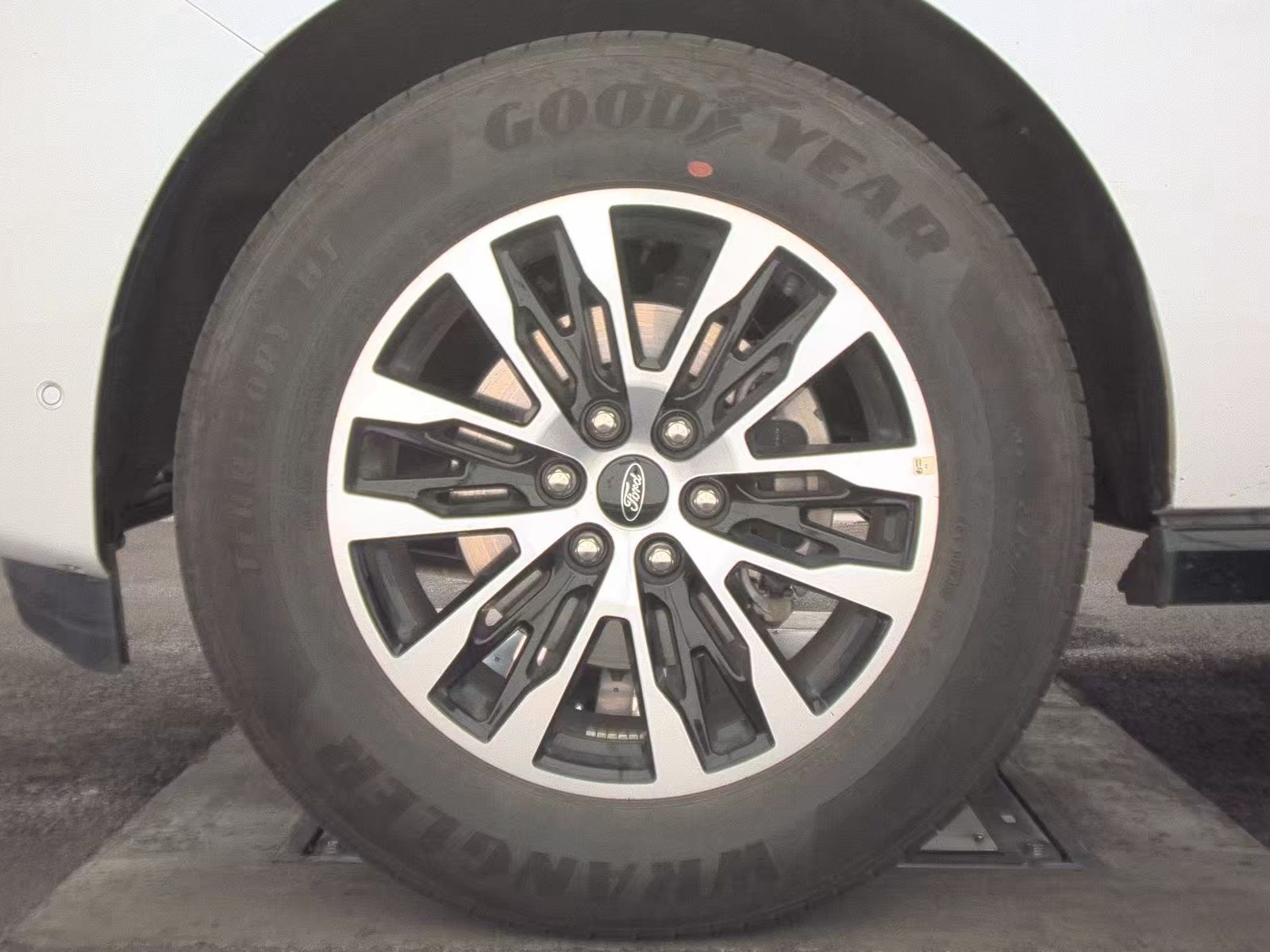 FORD EXPEDITION MAX - 10