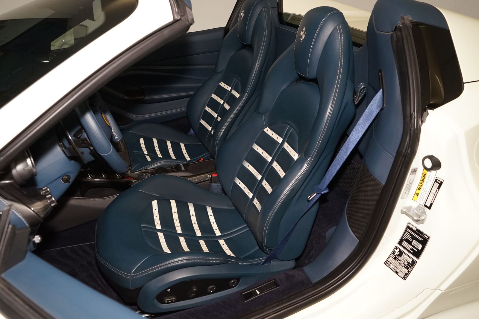 2021 Ferrari F8 Base RWD