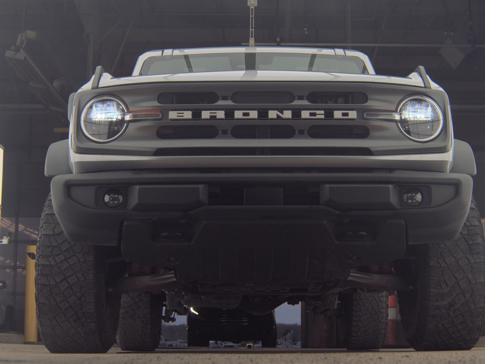 FORD BRONCO - 4