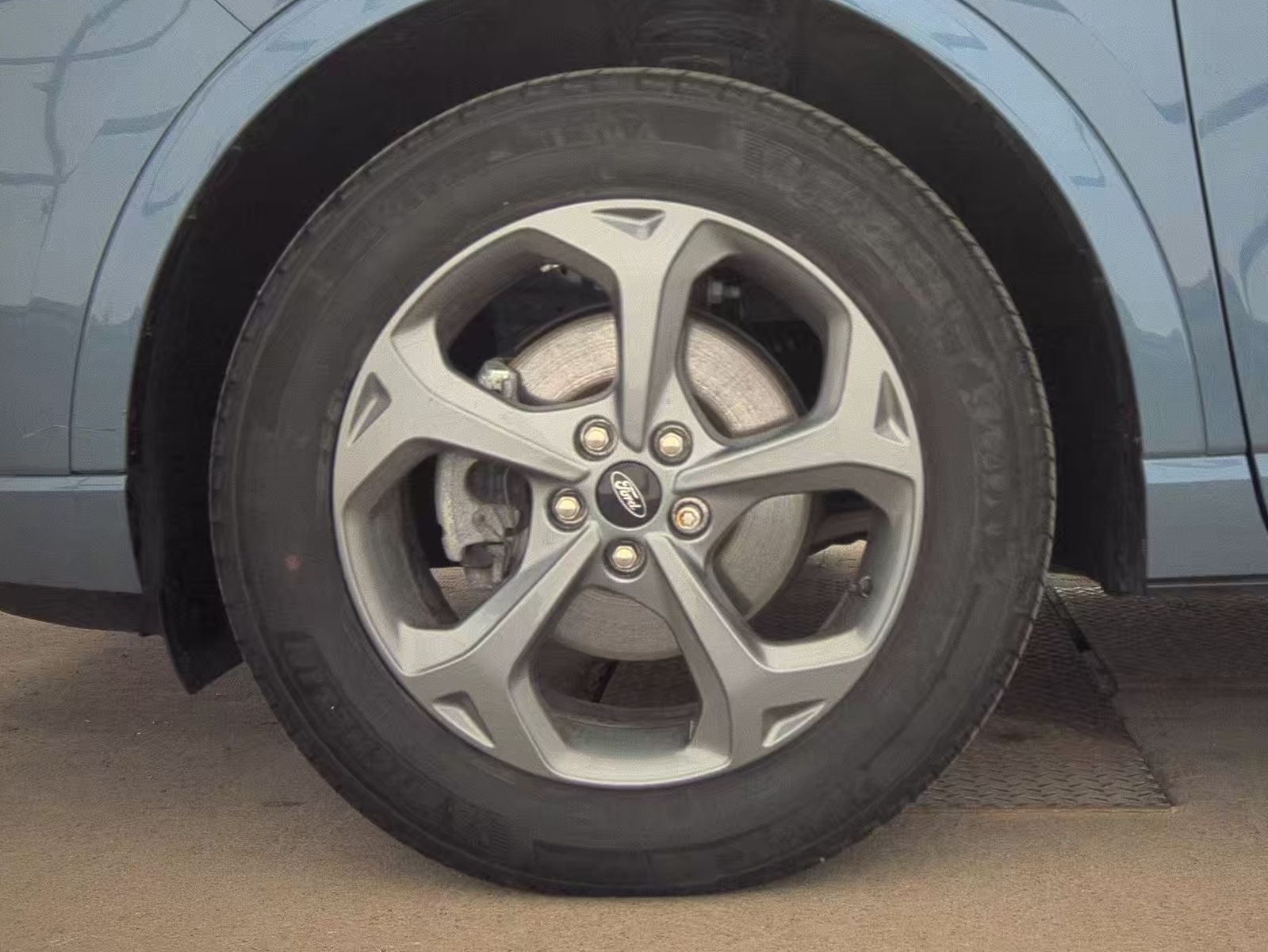 FORD ESCAPE - 10