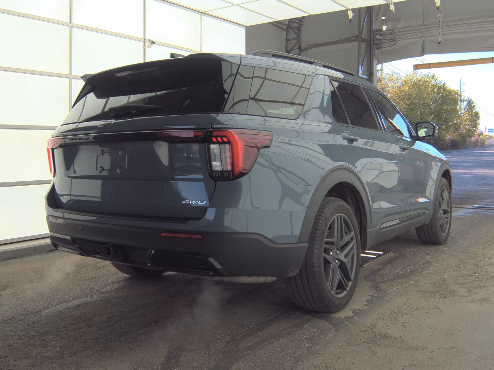 FORD EXPLORER - 6