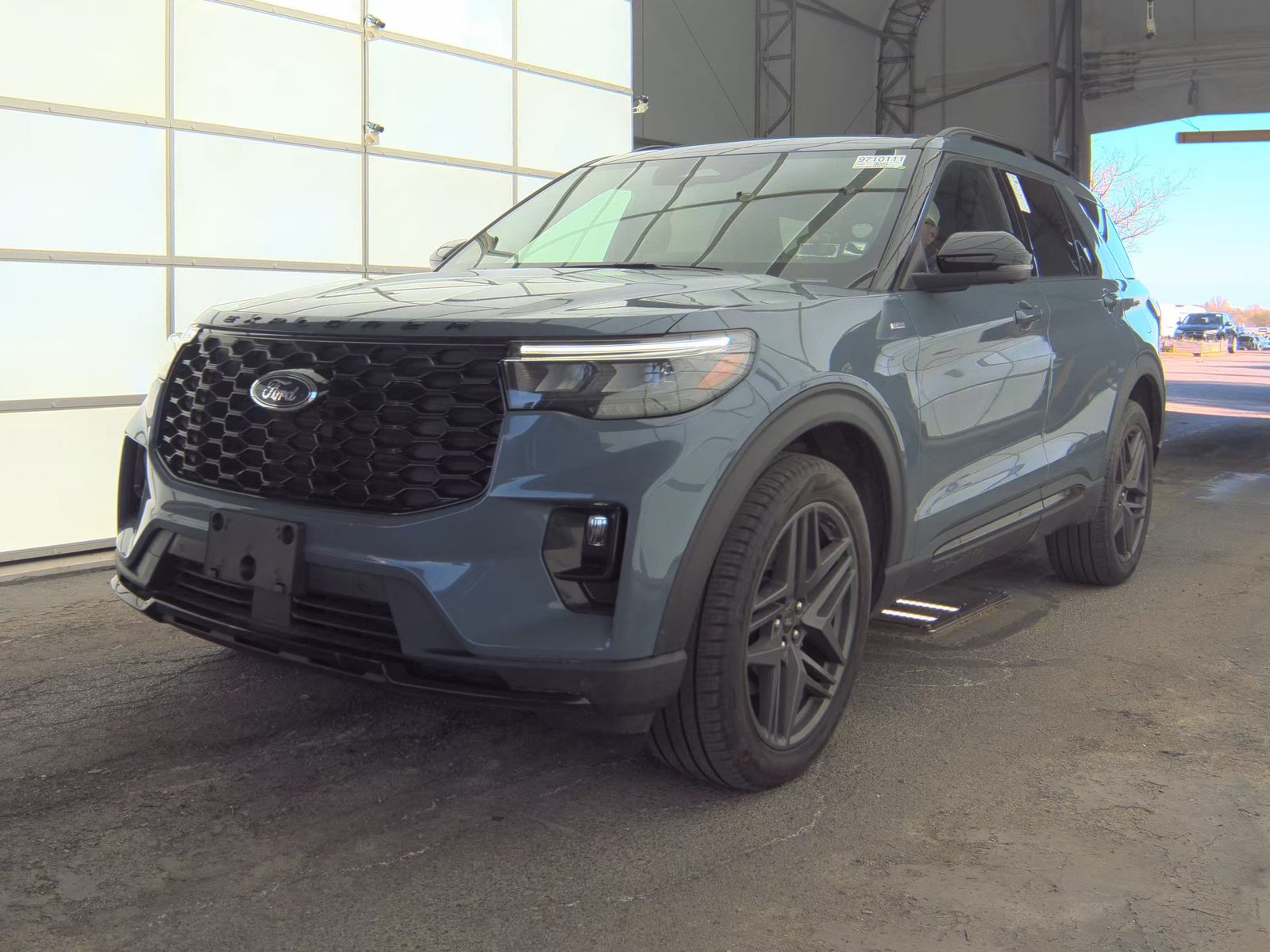 FORD EXPLORER - 1