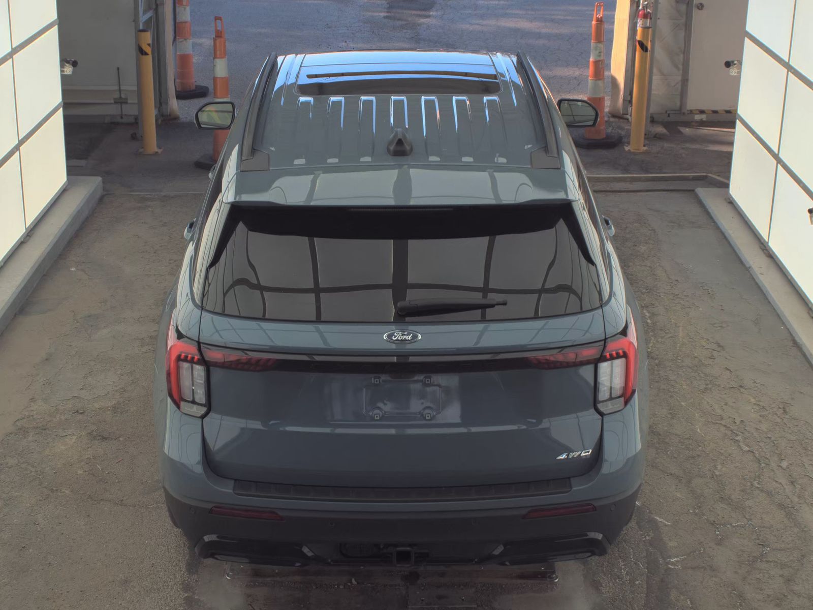 FORD EXPLORER - 7