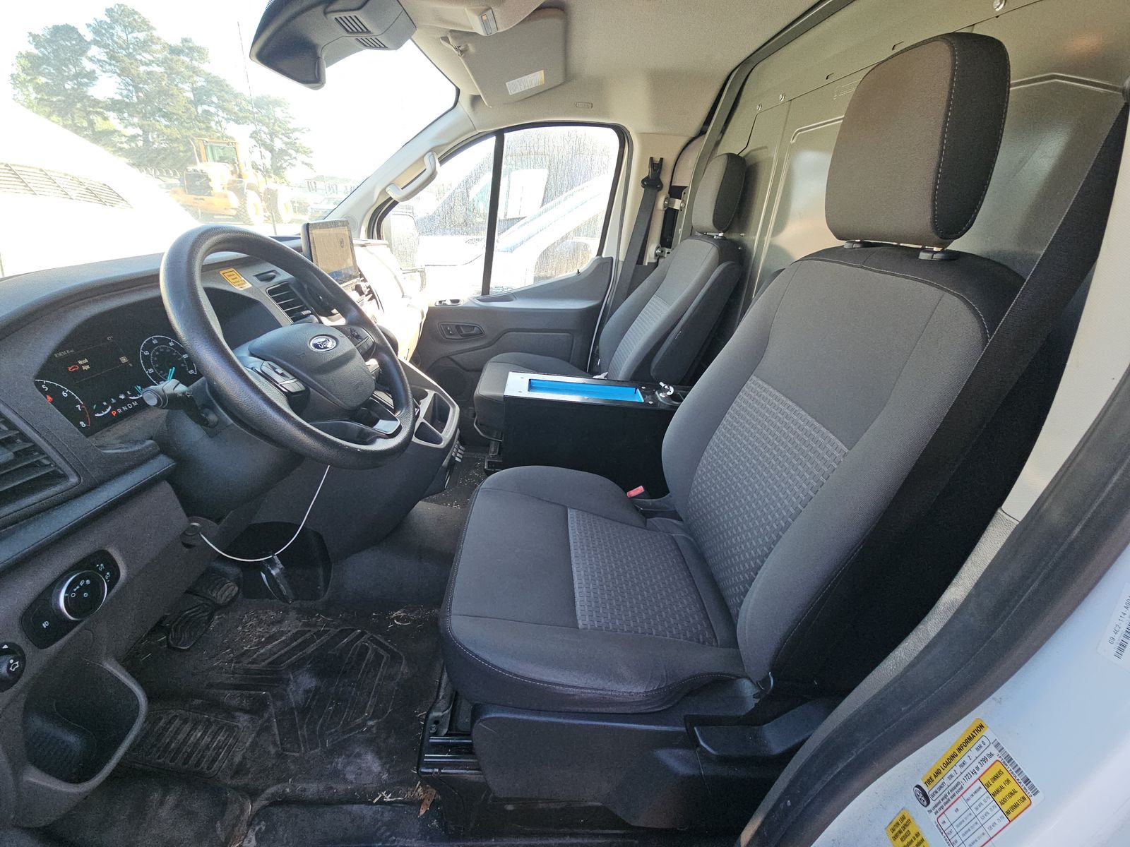 FORD TRANSIT 250 - 8