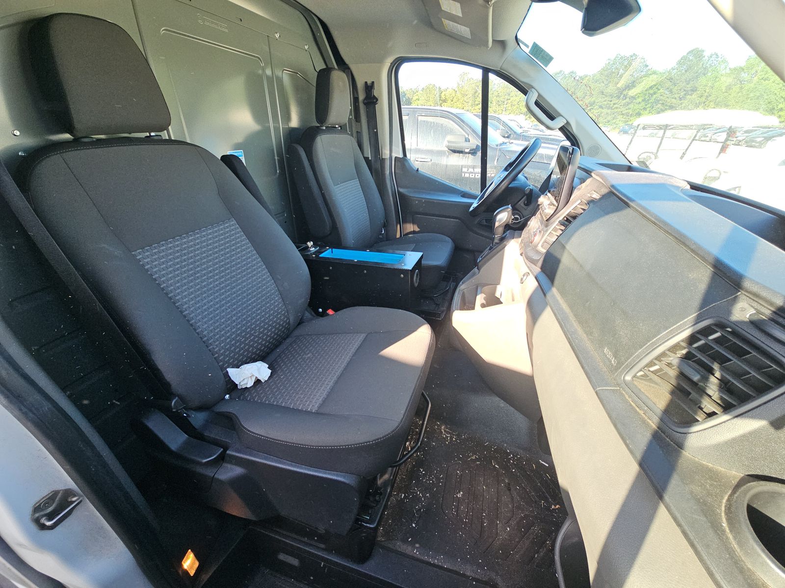 FORD TRANSIT 250 - 9