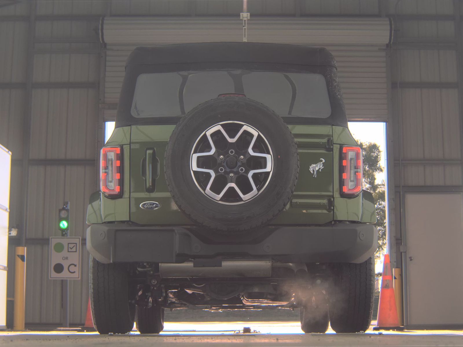 FORD BRONCO - 8