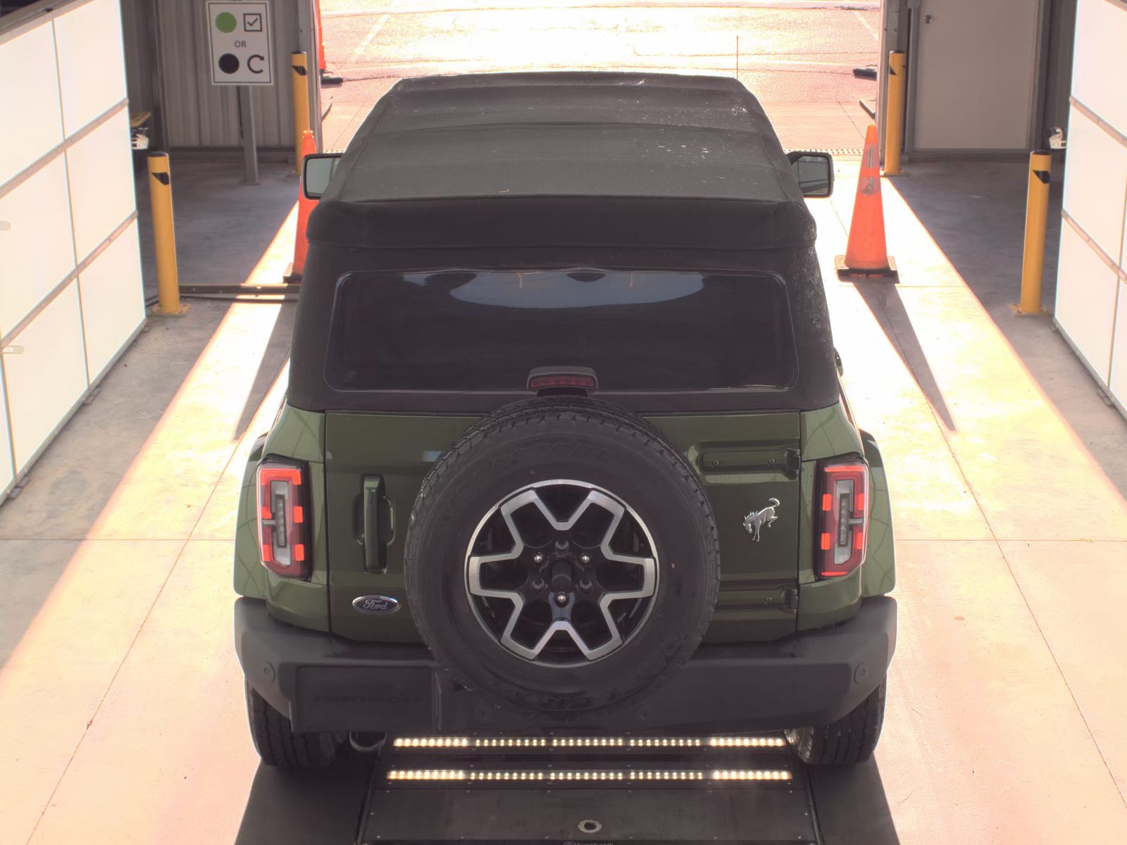 FORD BRONCO - 7
