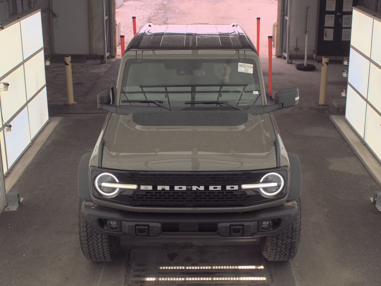 FORD BRONCO - 3