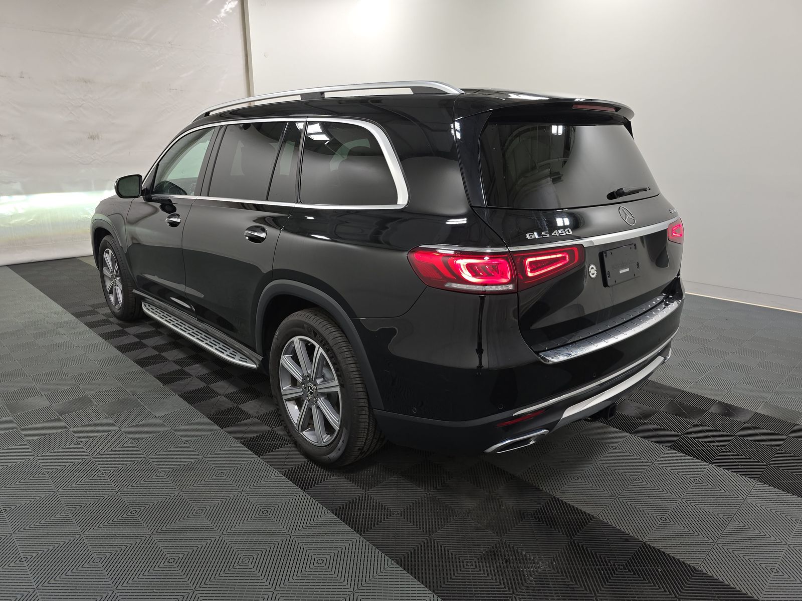 MERCEDES-BENZ GLS - 7