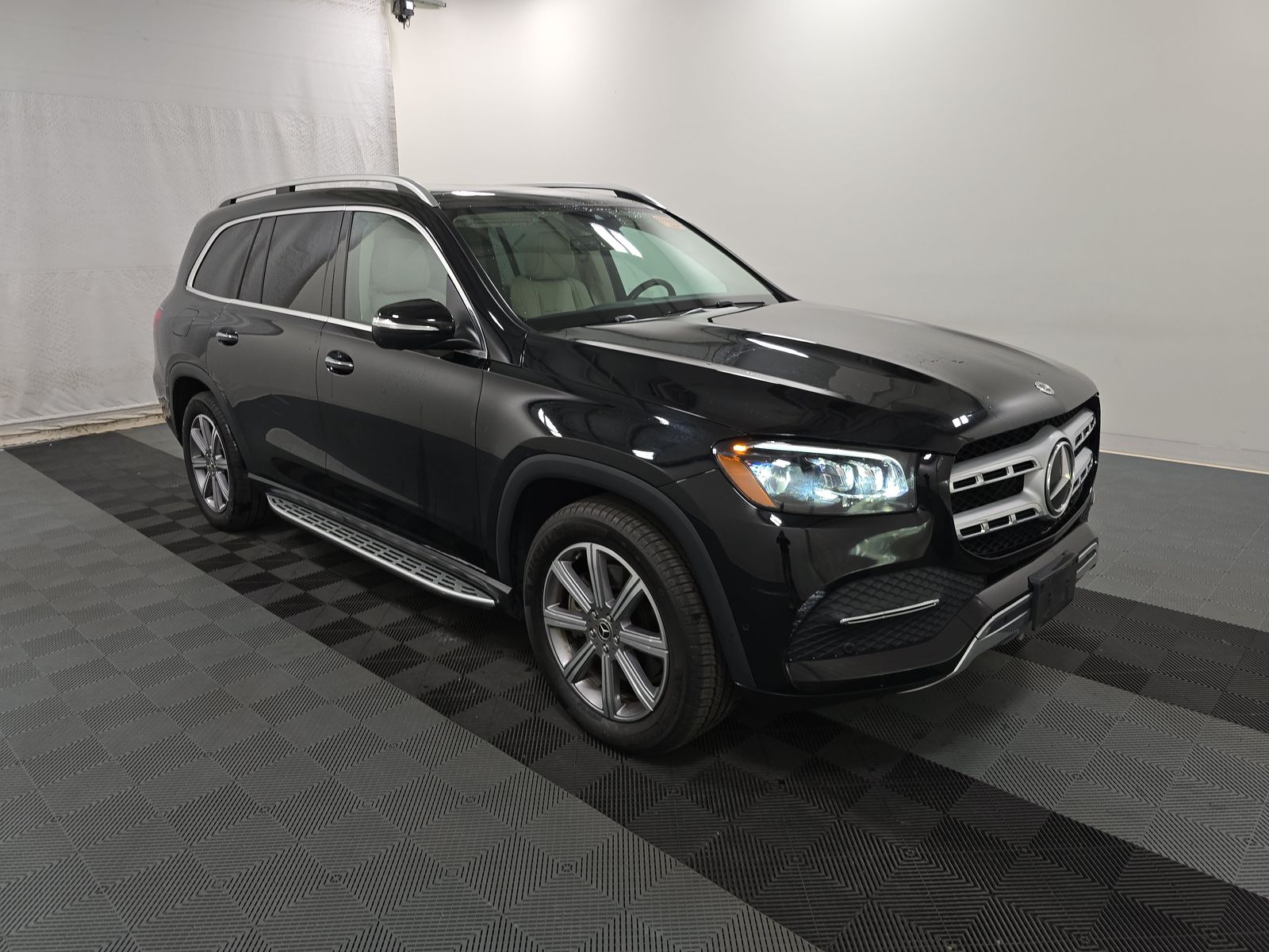 MERCEDES-BENZ GLS - 4