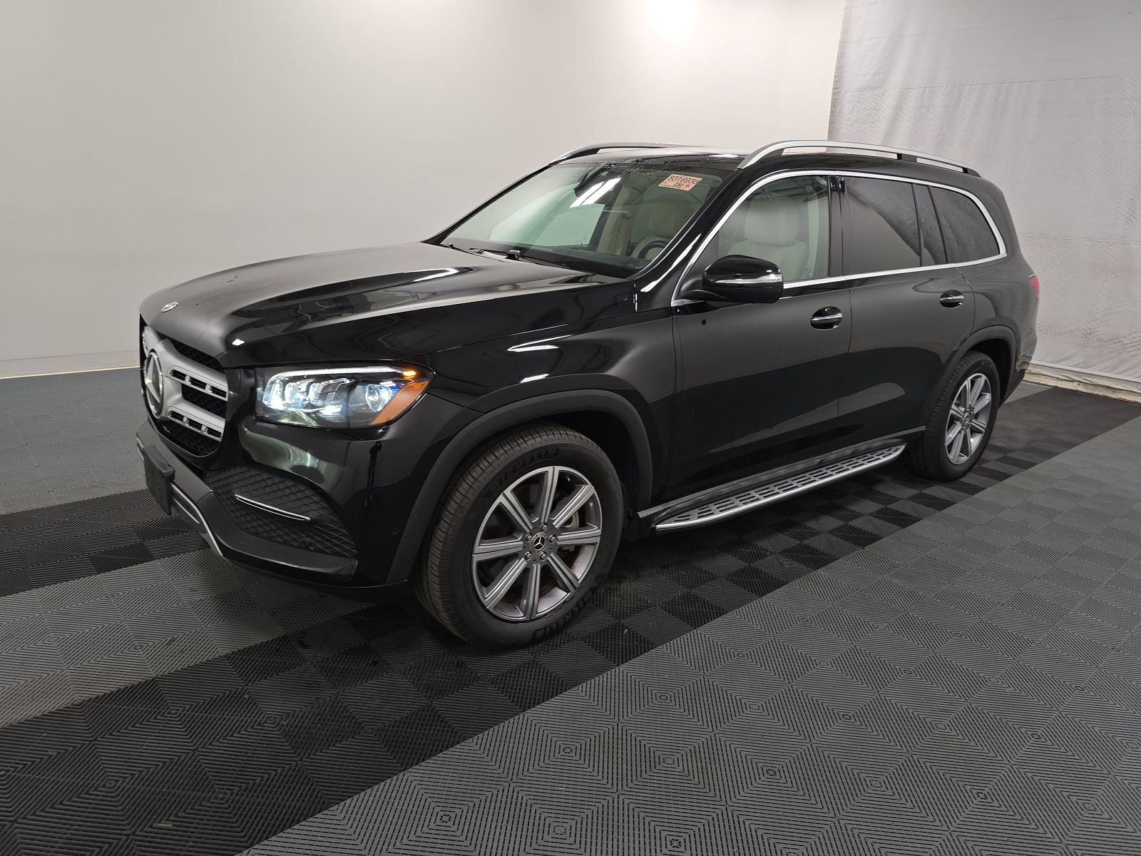 MERCEDES-BENZ GLS - 1