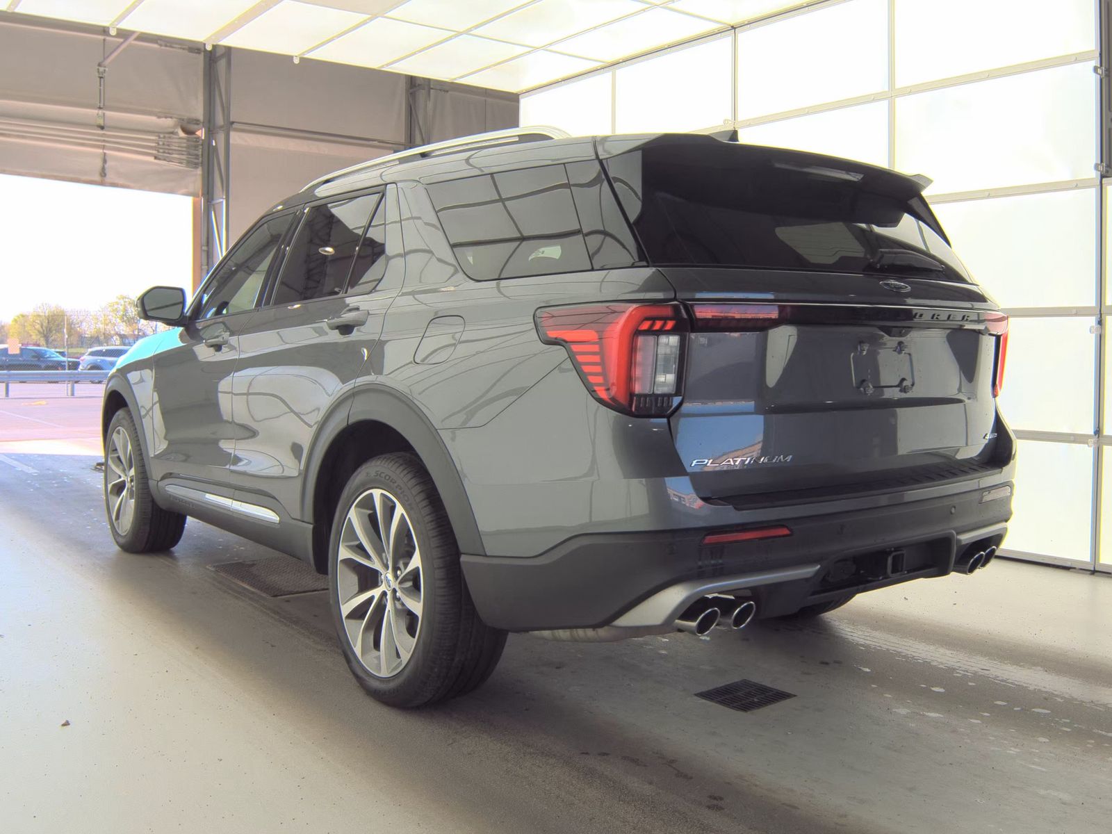 FORD EXPLORER - 9