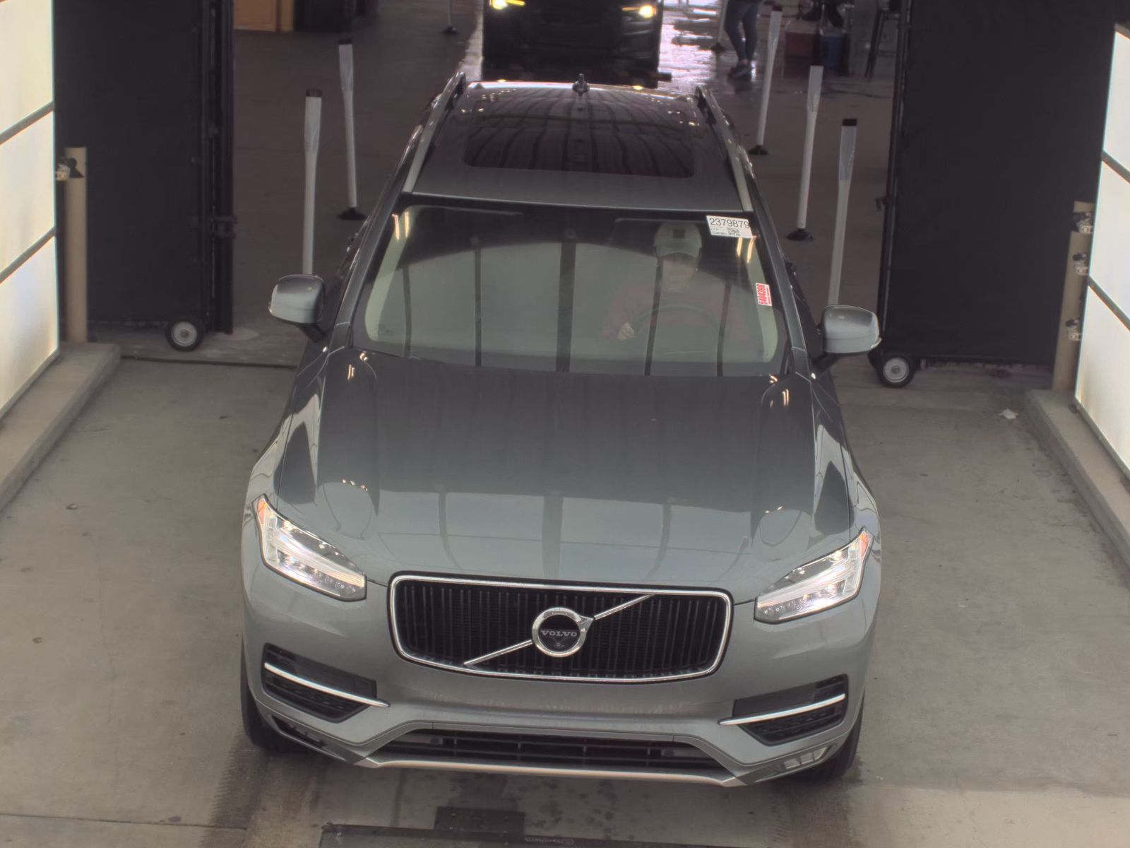 2017 Volvo XC90 T6 Momentum AWD