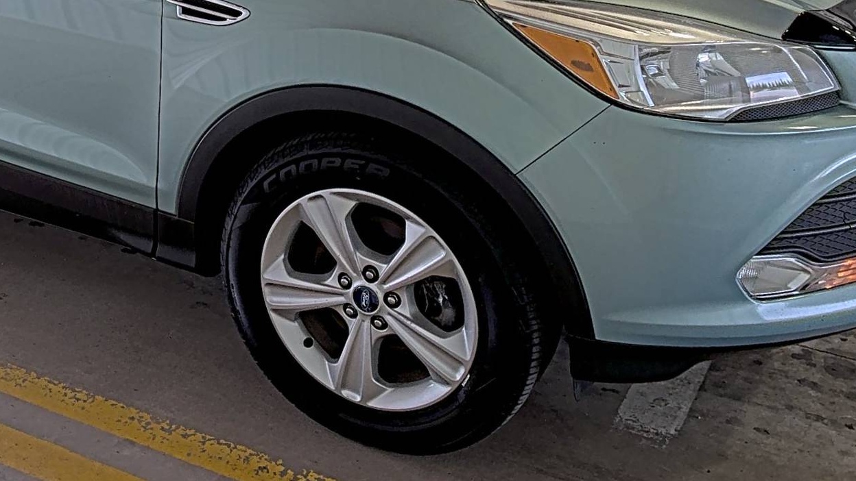 FORD ESCAPE - 9