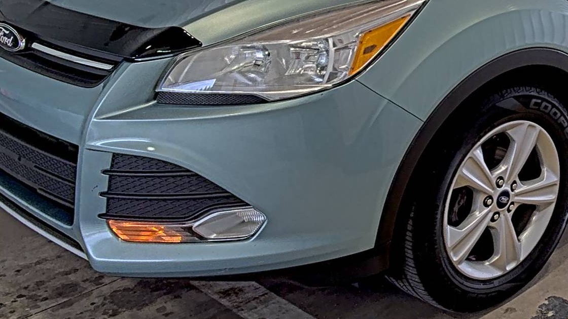 FORD ESCAPE - 8