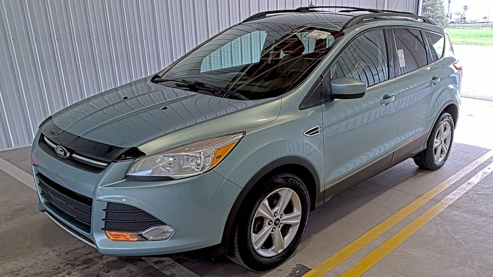 FORD ESCAPE - 1