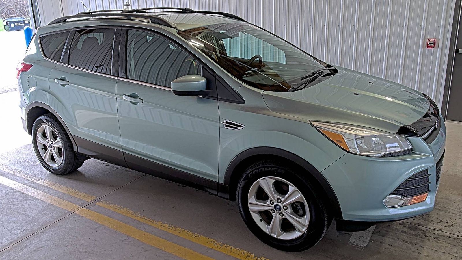 FORD ESCAPE - 4