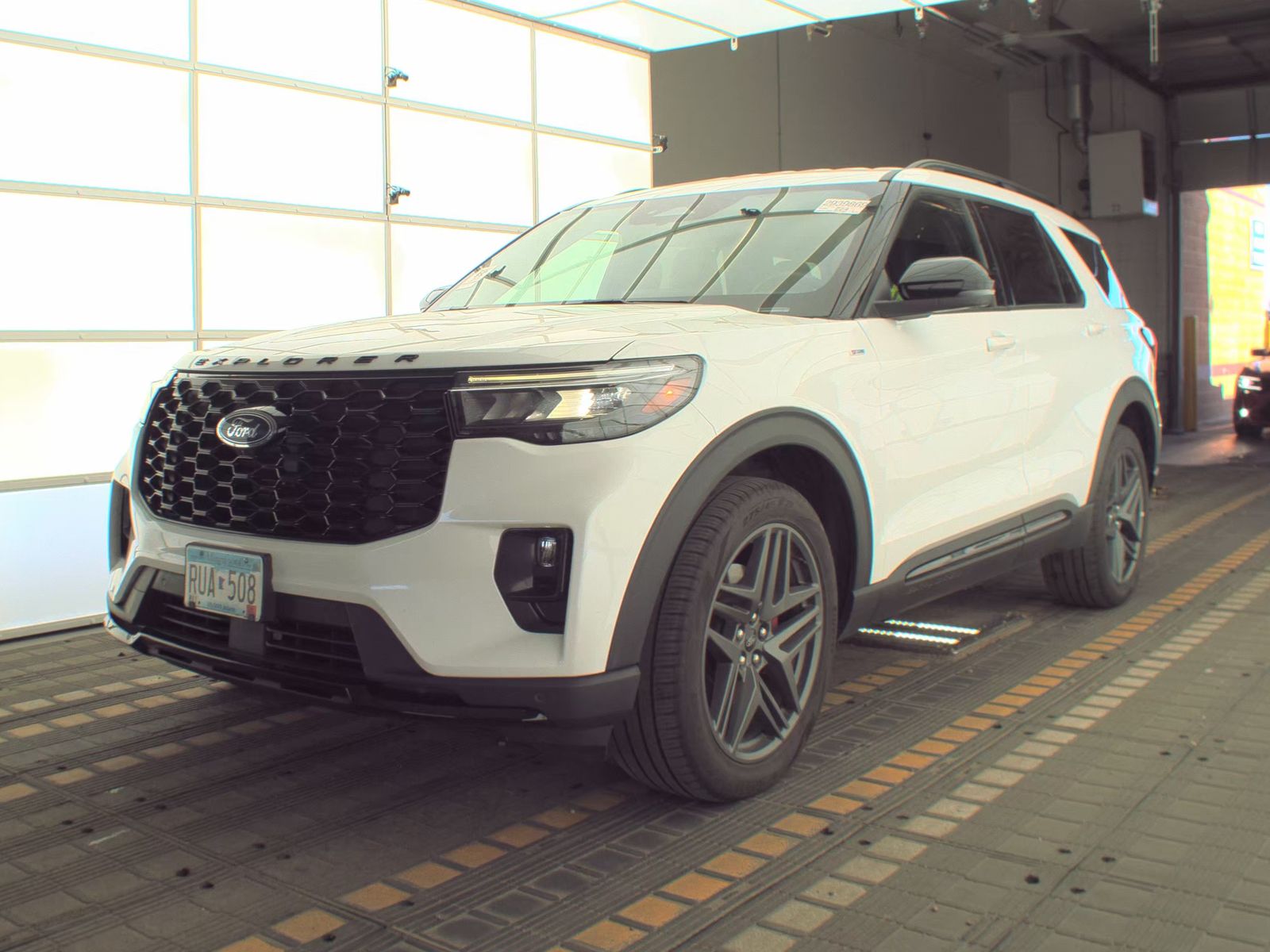 FORD EXPLORER - 1