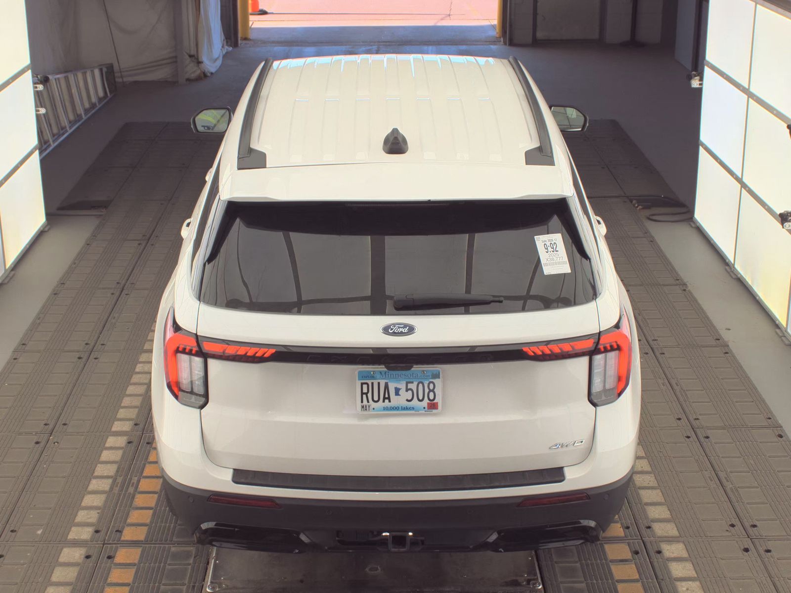 FORD EXPLORER - 7