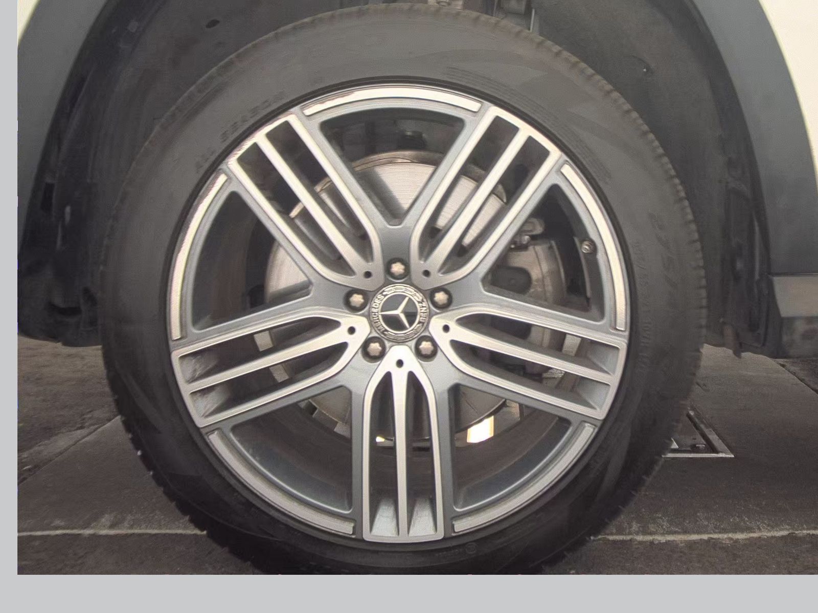 MERCEDES-BENZ GLS - 10