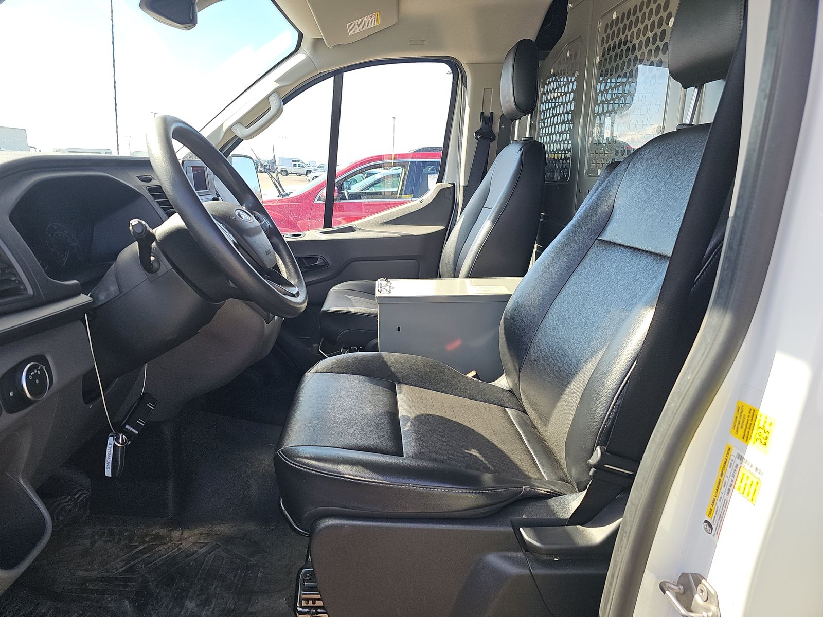 FORD TRANSIT 250 - 8