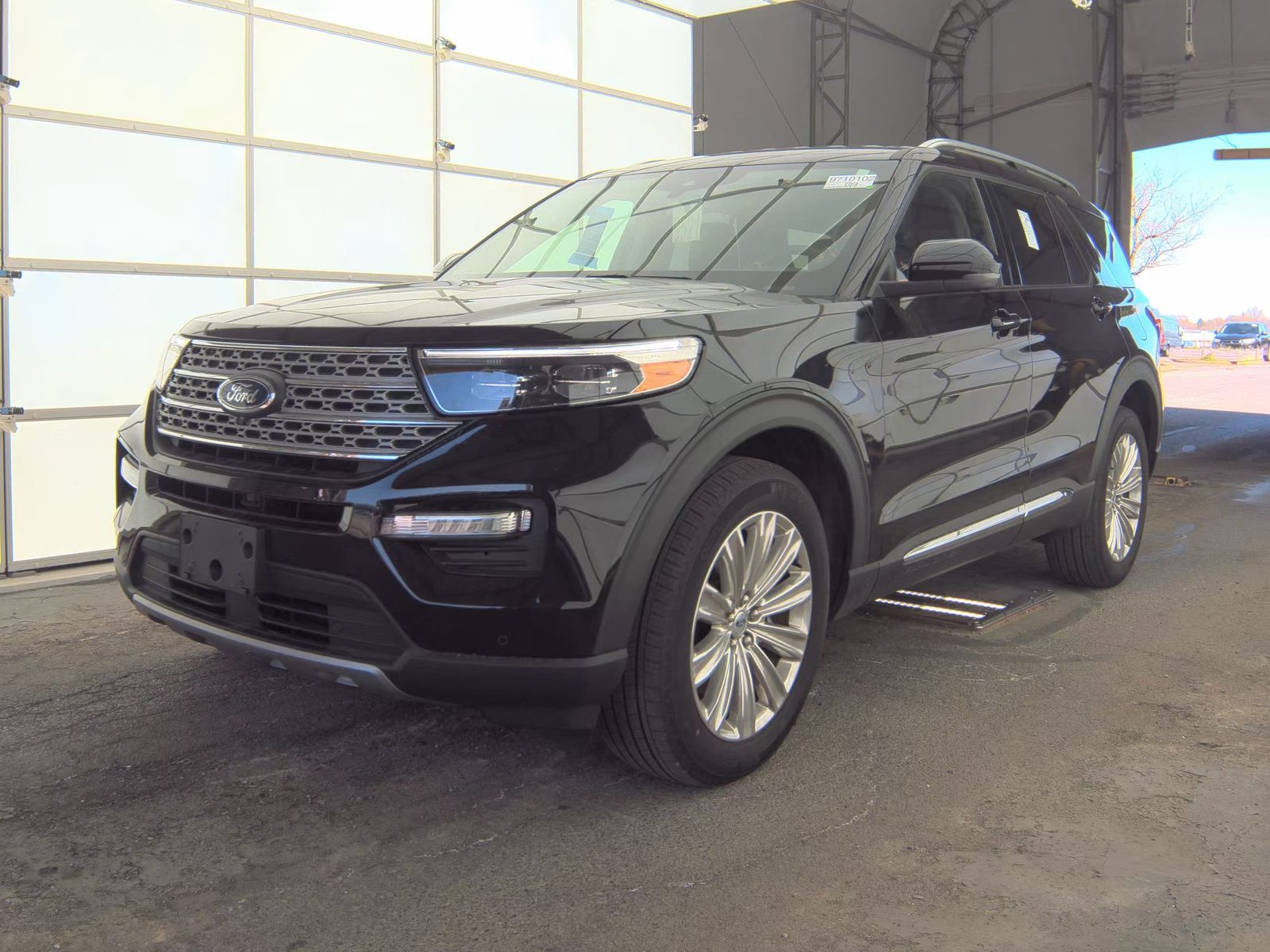 FORD EXPLORER - 1