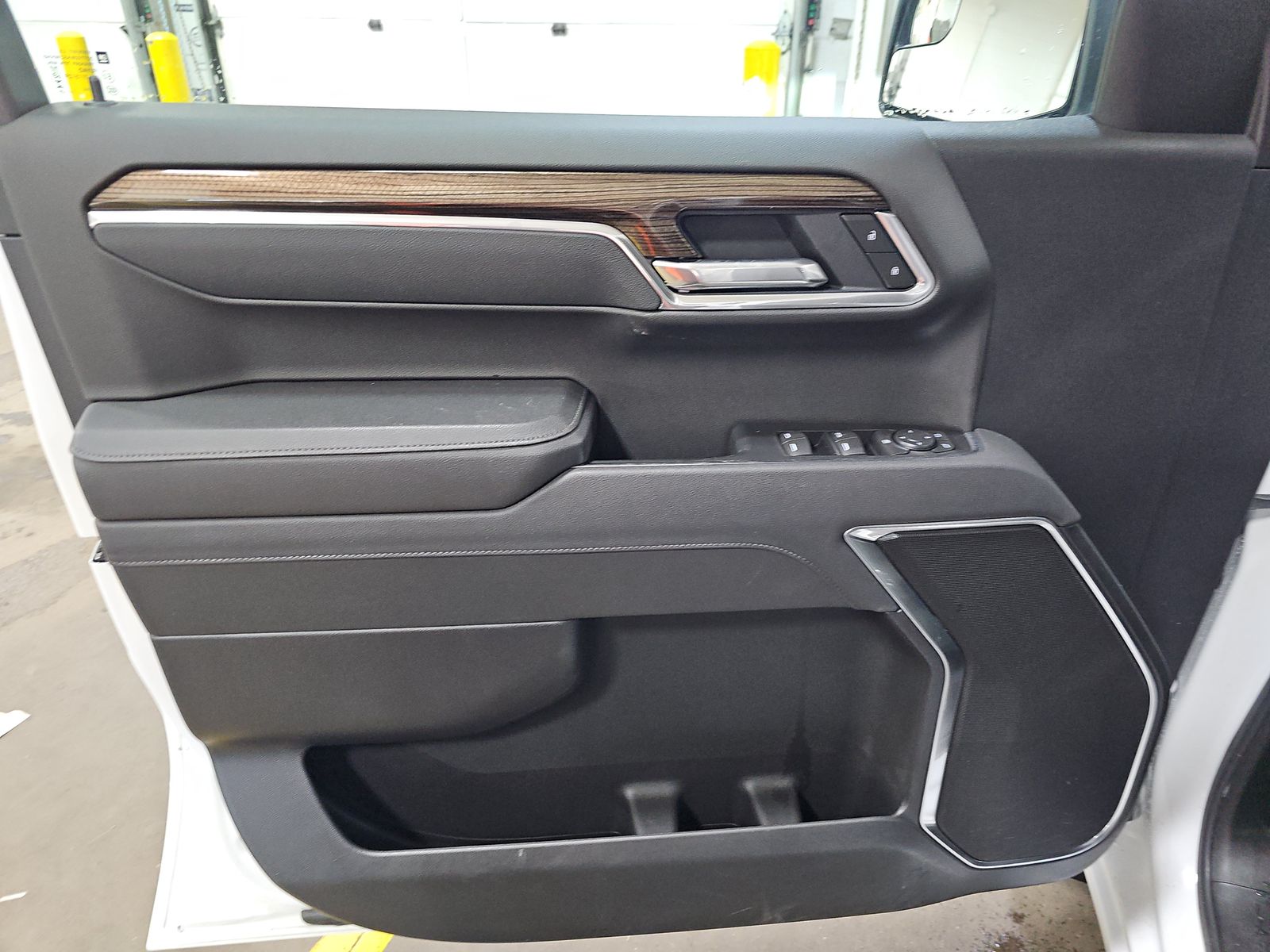 2025 Chevrolet Silverado 1500 RST AWD