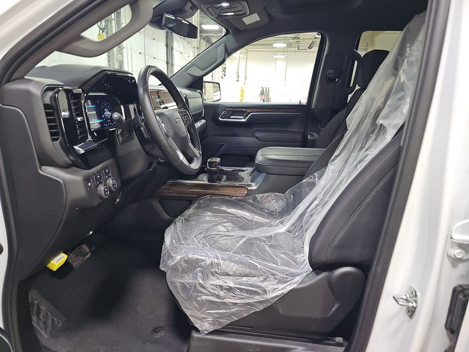 2025 Chevrolet Silverado 1500 RST AWD