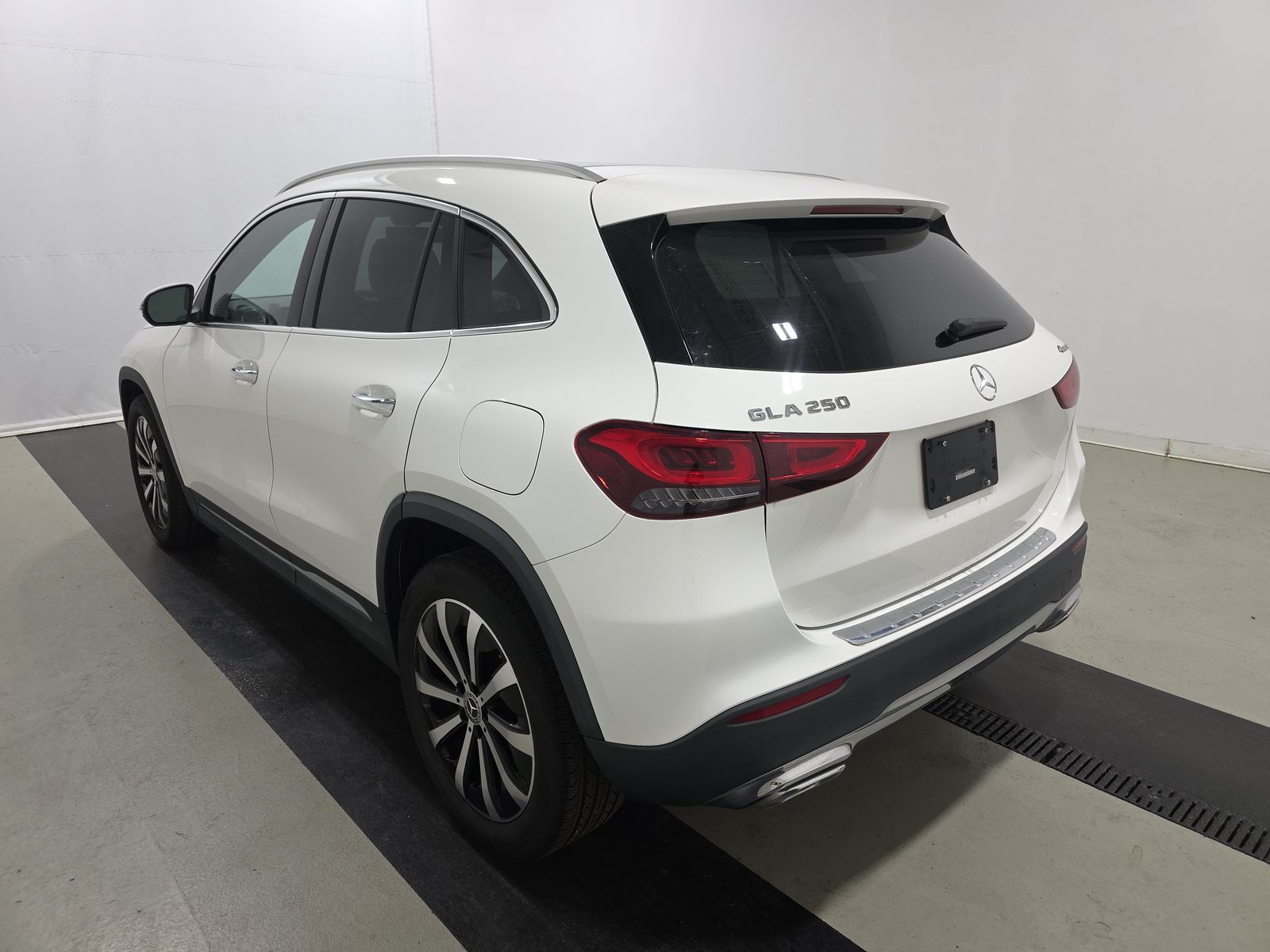 MERCEDES-BENZ GLA-CLASS - 7