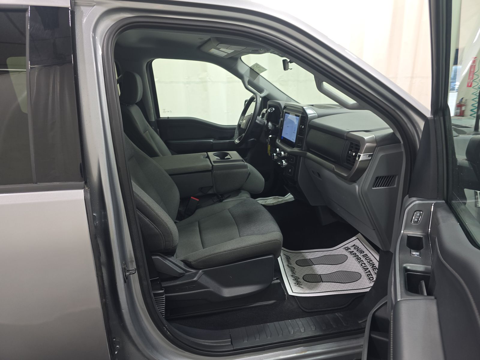 2025 Ford F-150 XLT AWD