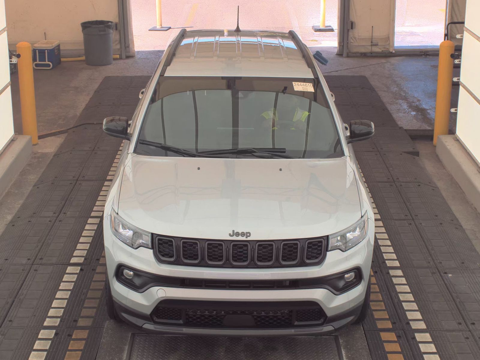 JEEP LATITUDE - 3