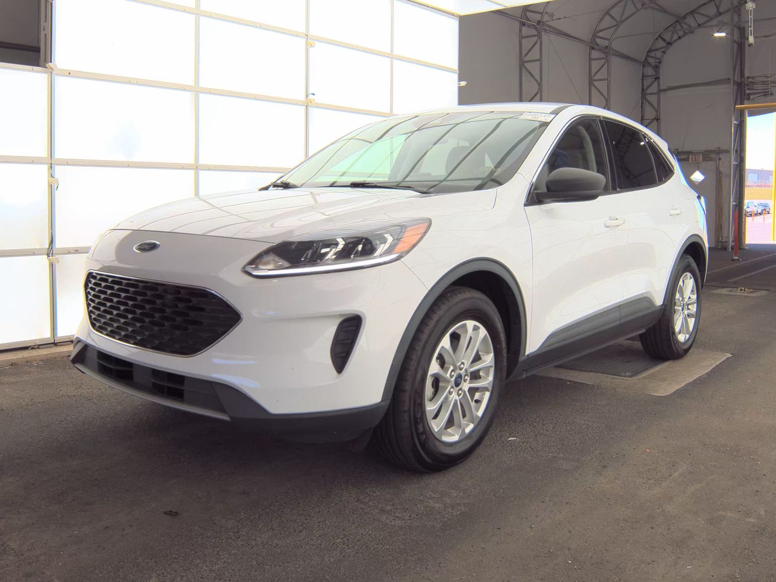 FORD ESCAPE - 1