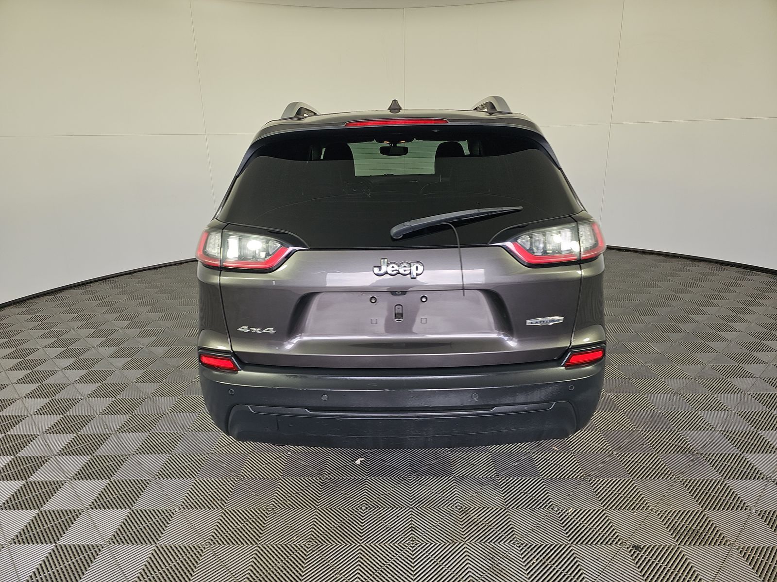 JEEP LATITUDE PLUS - 6