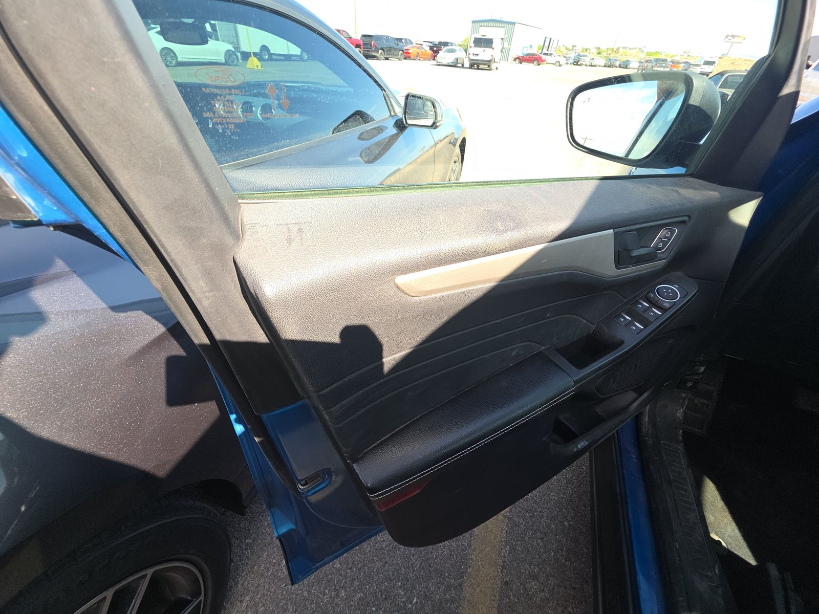 FORD ESCAPE - 10