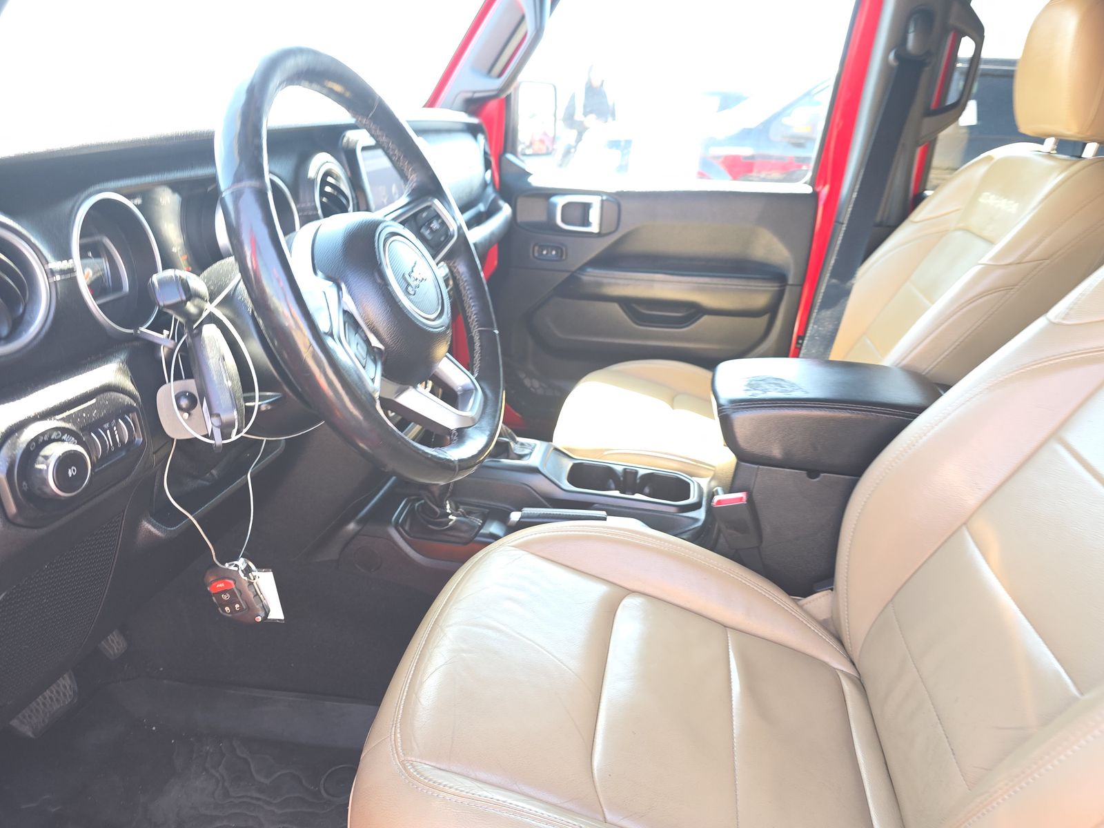 JEEP UNLIMITED SAHARA - 8