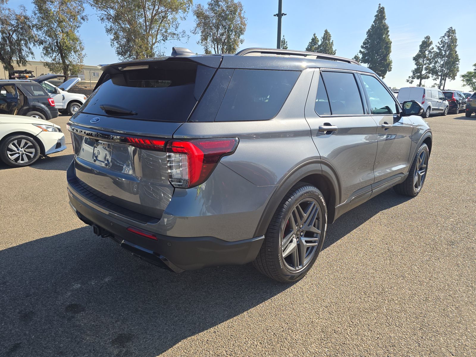 FORD EXPLORER - 5