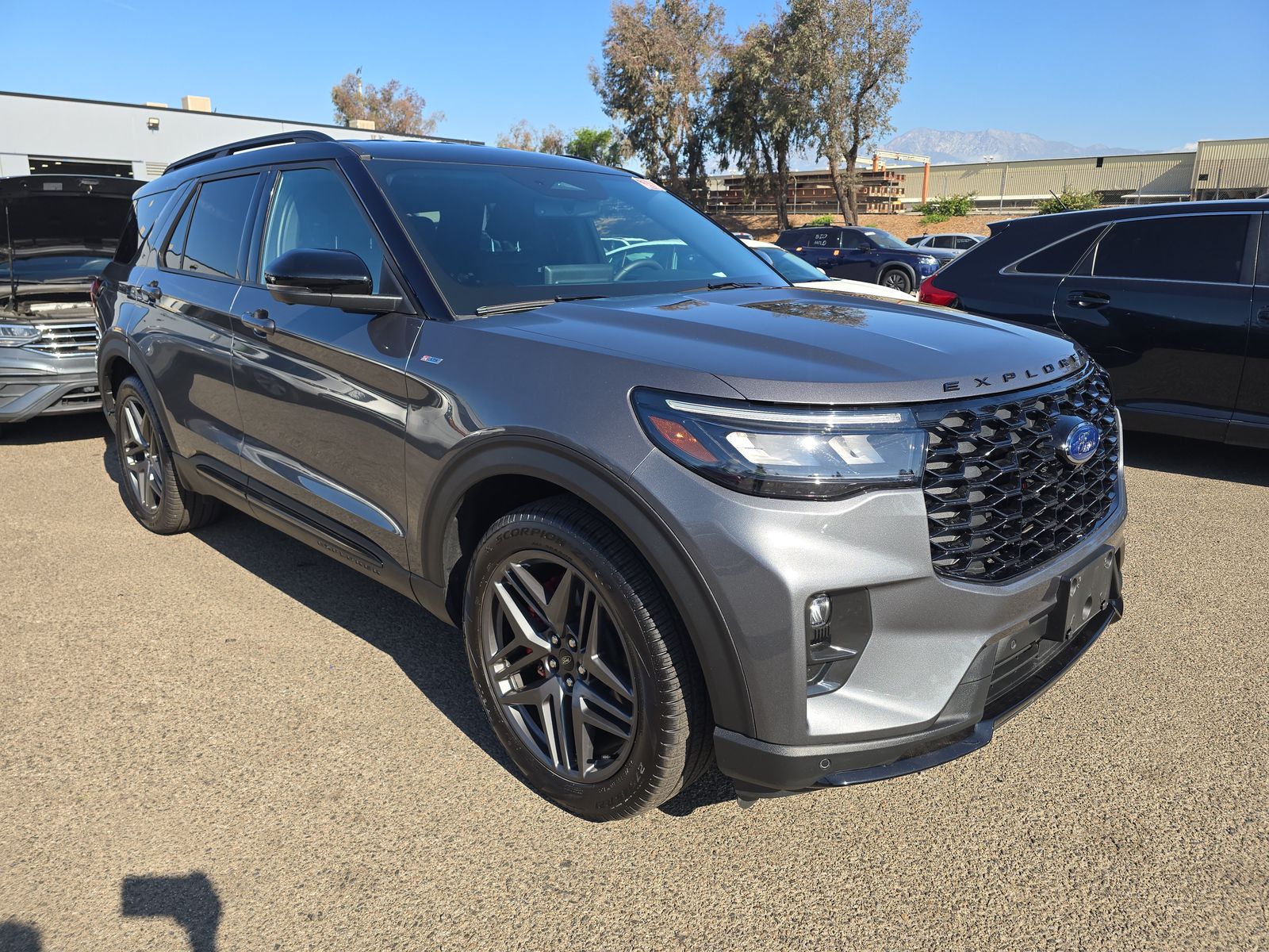 FORD EXPLORER - 4