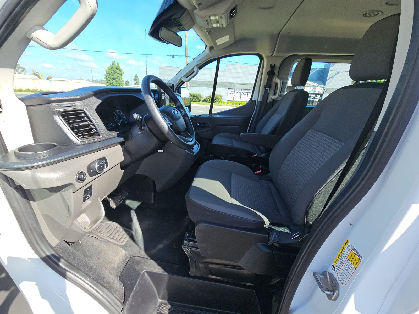 FORD TRANSIT 350 - 8