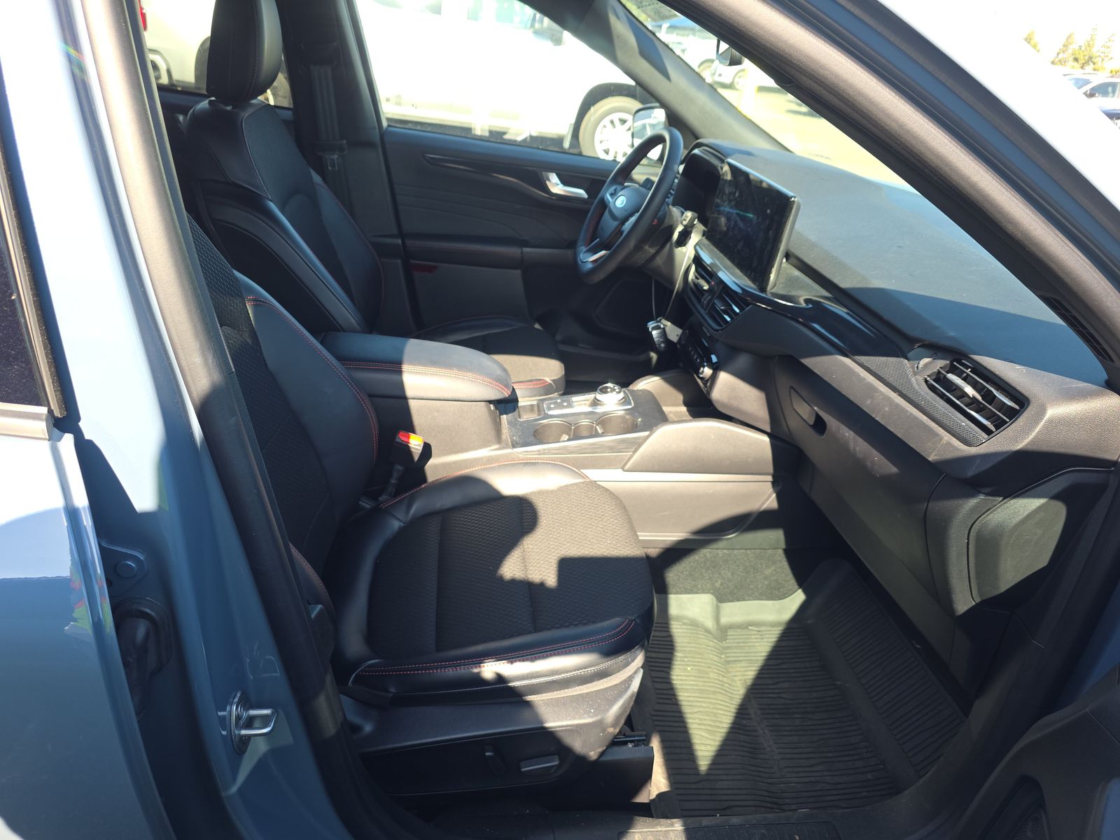 FORD ESCAPE - 9