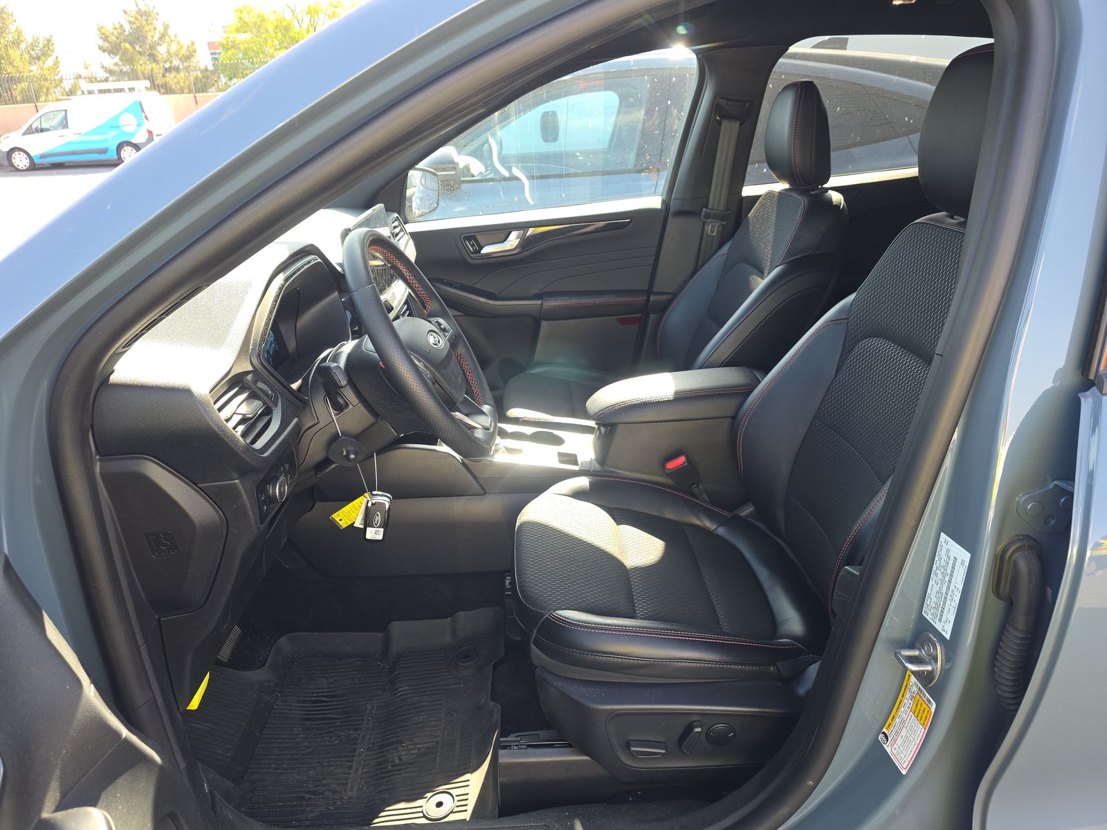 FORD ESCAPE - 8
