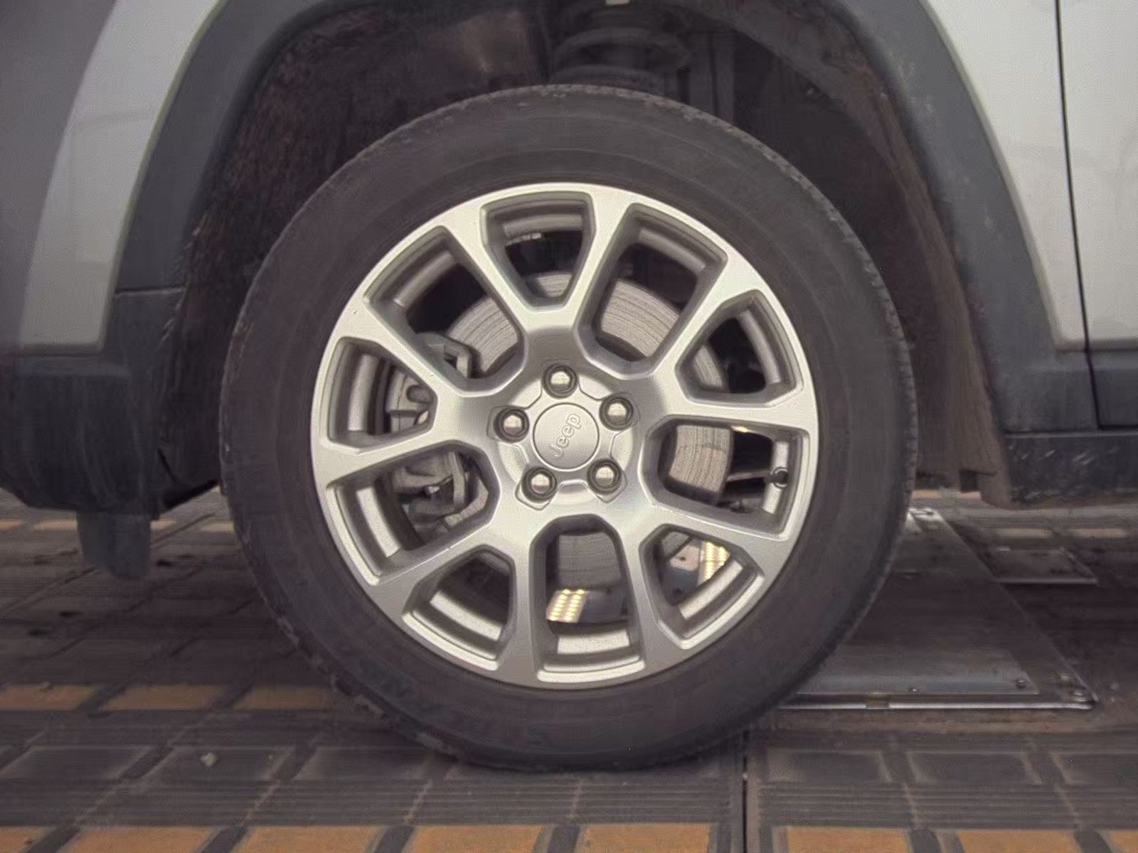 JEEP LATITU LUX - 10
