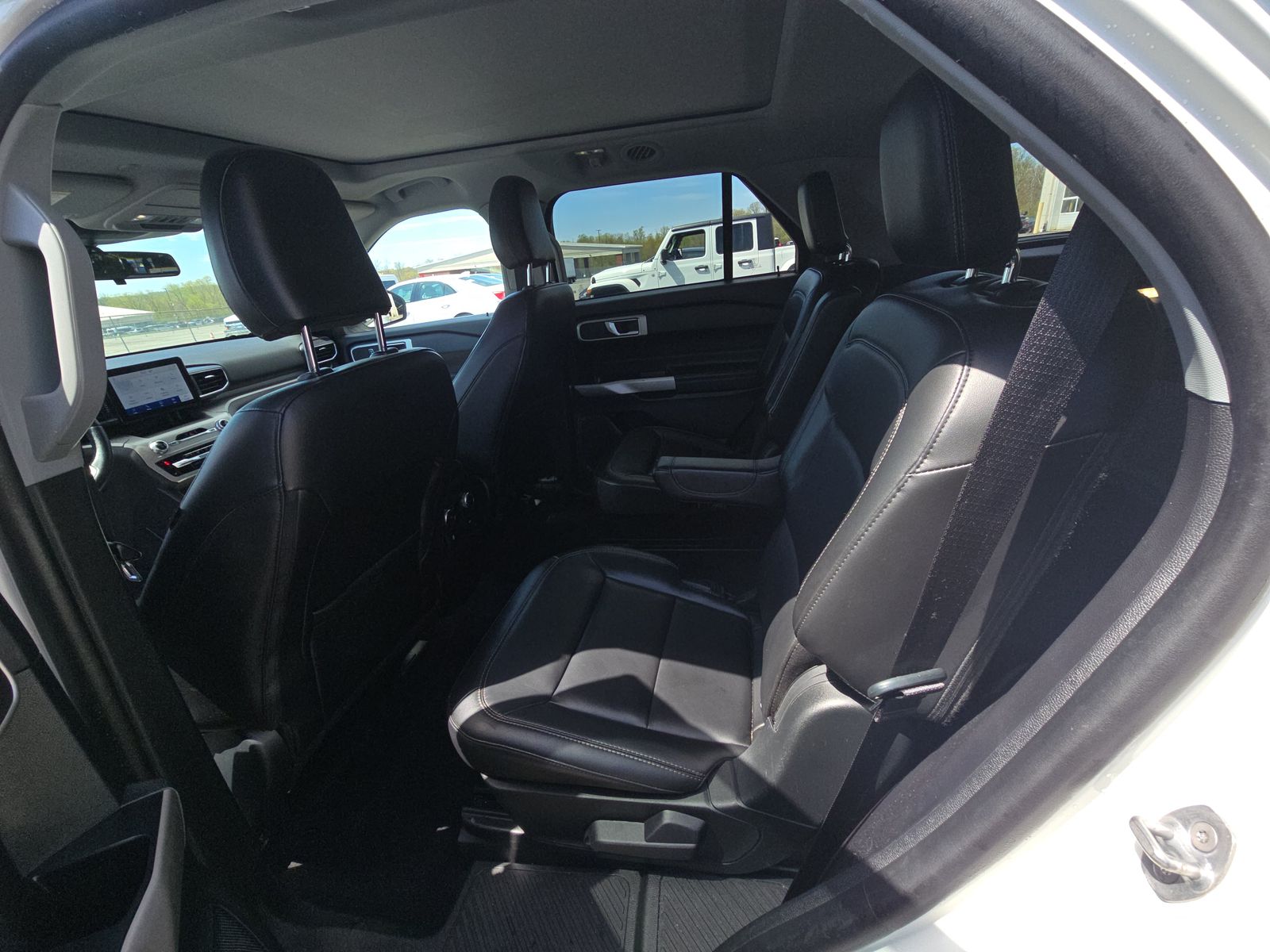 2022 Ford Explorer XLT AWD