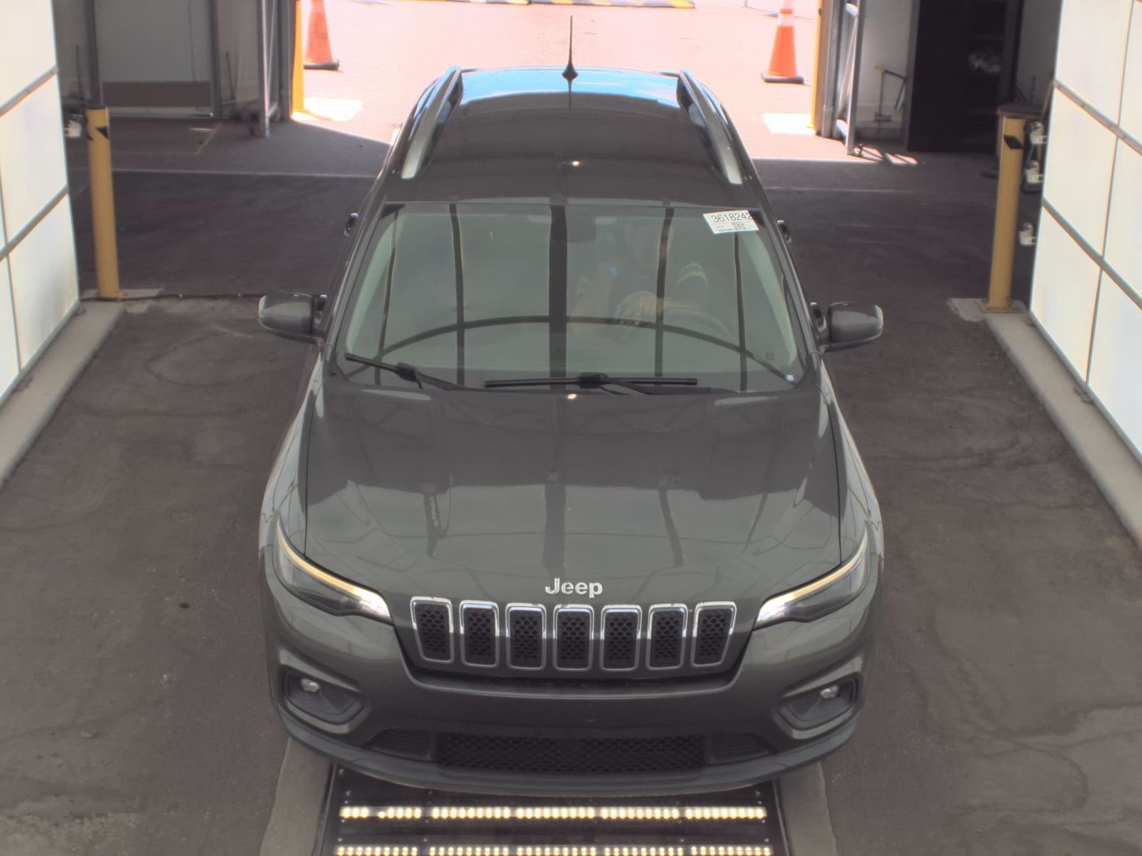 JEEP LATITUDE + - 3