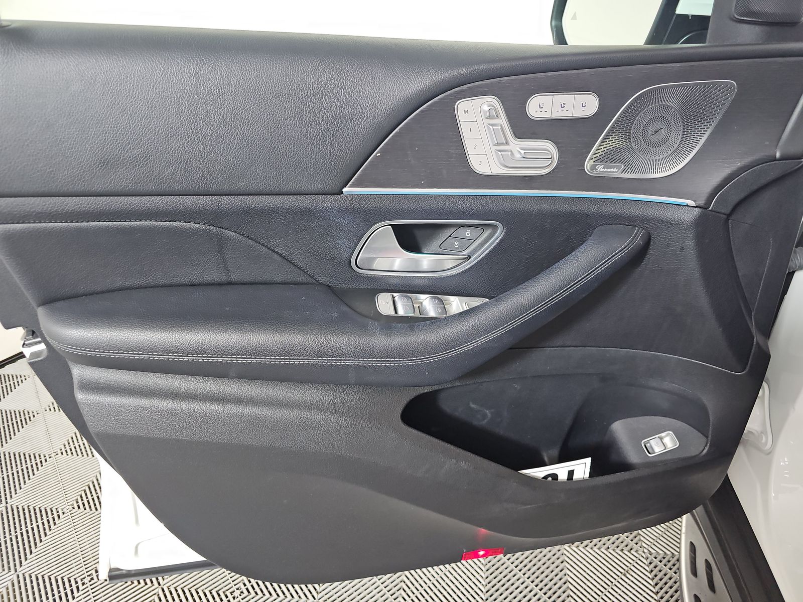 MERCEDES-BENZ GLS - 10